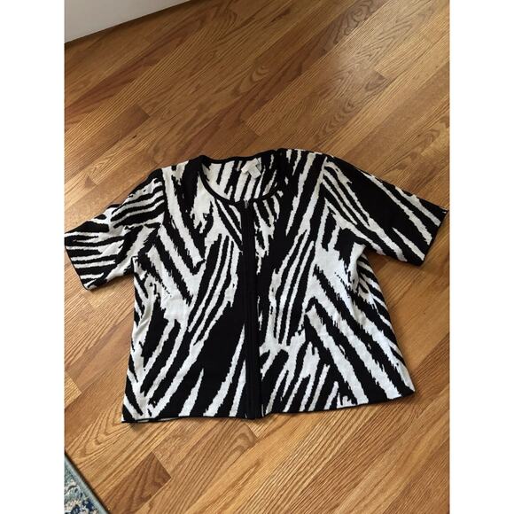 Chicos Short Sleeve Cardigan Black White Full Zip Size Medium Cotton - Picture 1 of 6